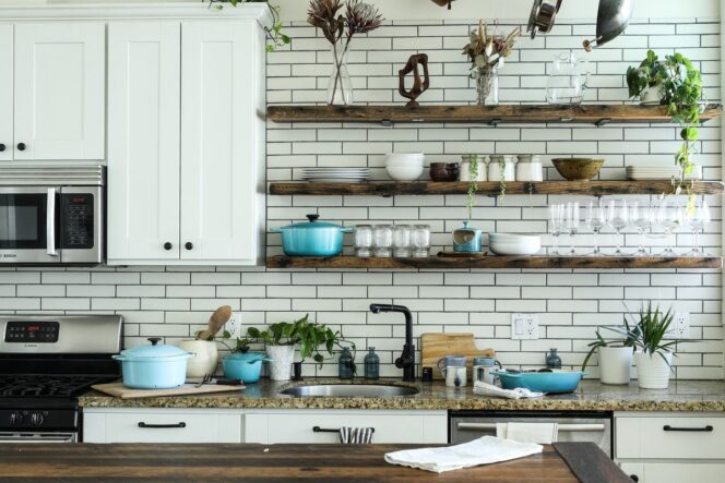 
					rak terbuka dapur (Open Shelving)
